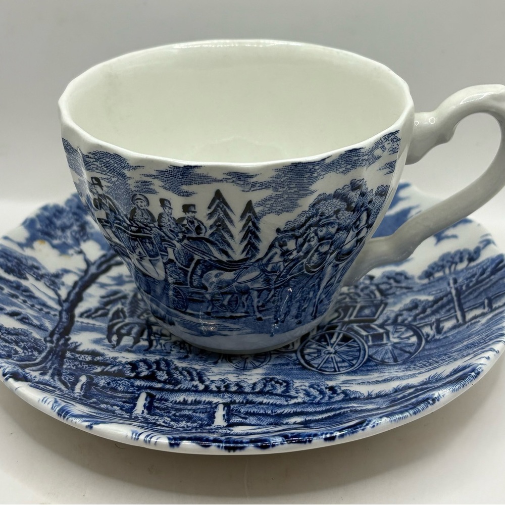 Set of 4 Myott Royal Mail Fine Staffordshire Ware Teacups and Saucers